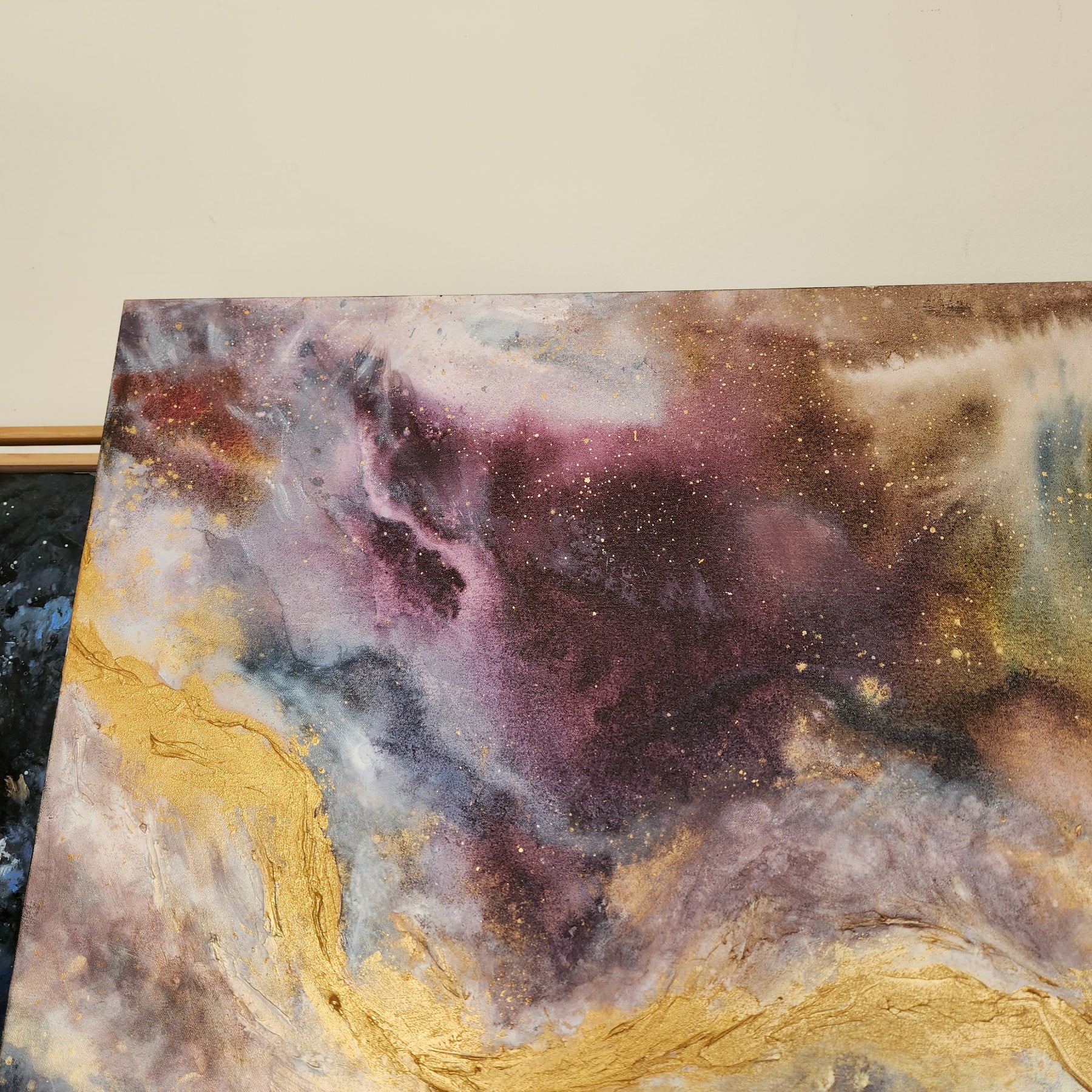 All the stars are falling - Aurora skies